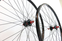 Load image into Gallery viewer, Wheelset - Technique Hub & Sun Rim (26") Colored Spokes