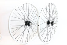 Load image into Gallery viewer, Wheelset - Technique Hub & Sun Rim (26") Colored Spokes