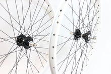 Load image into Gallery viewer, Wheelset - Technique Hub & Sun Rim (26") Colored Spokes